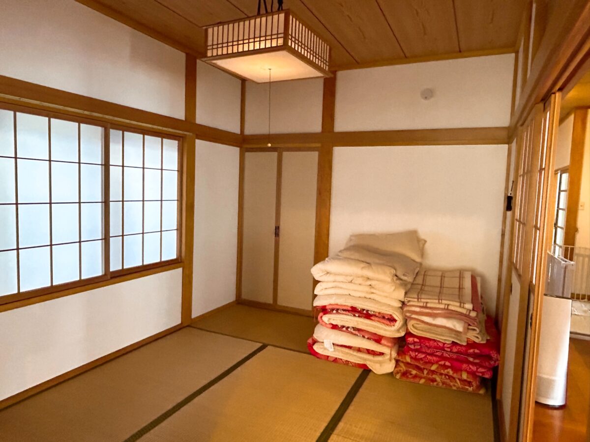 さかさまドッグリゾート