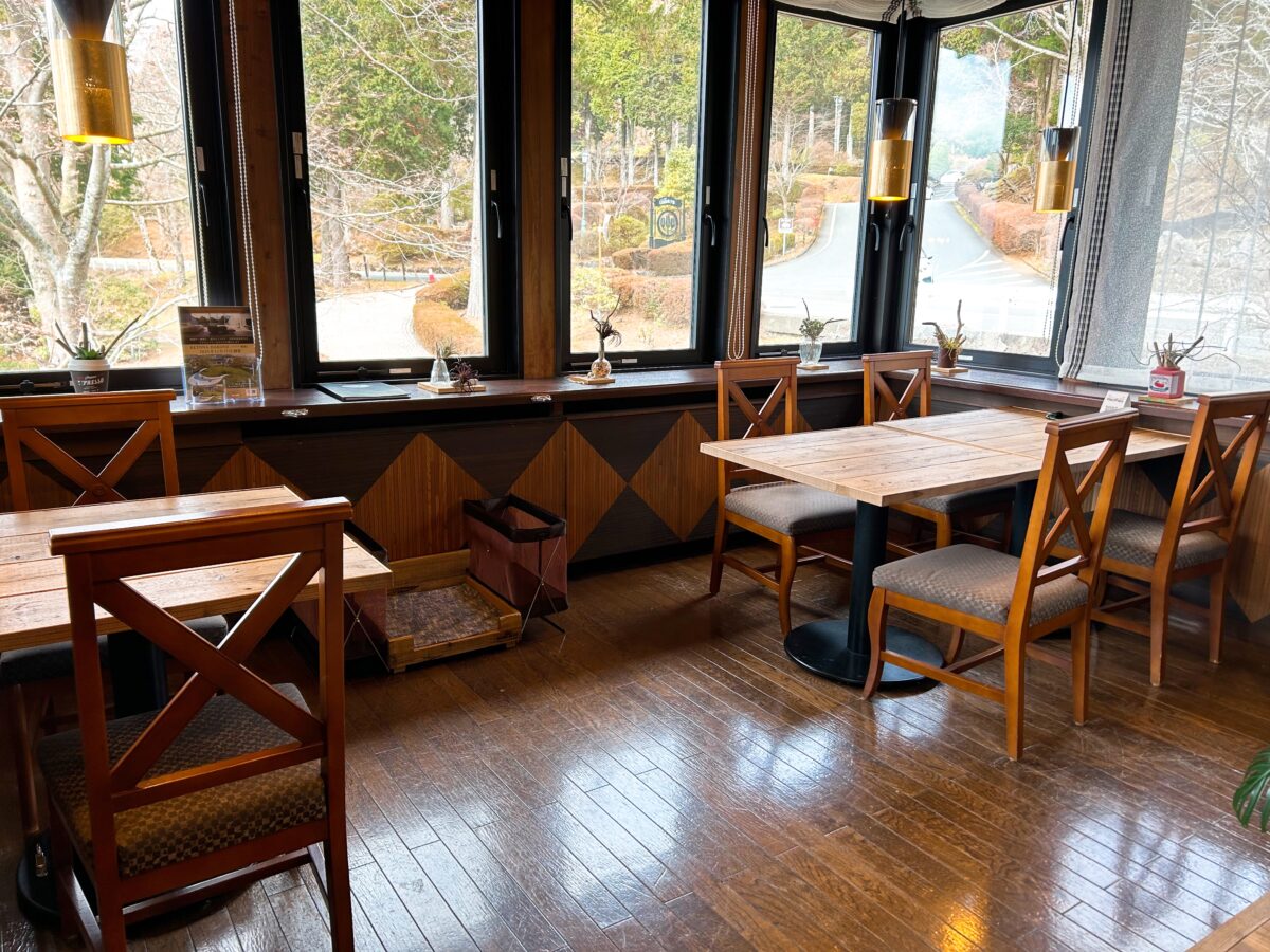 サロン・ド・テ ロザージュ