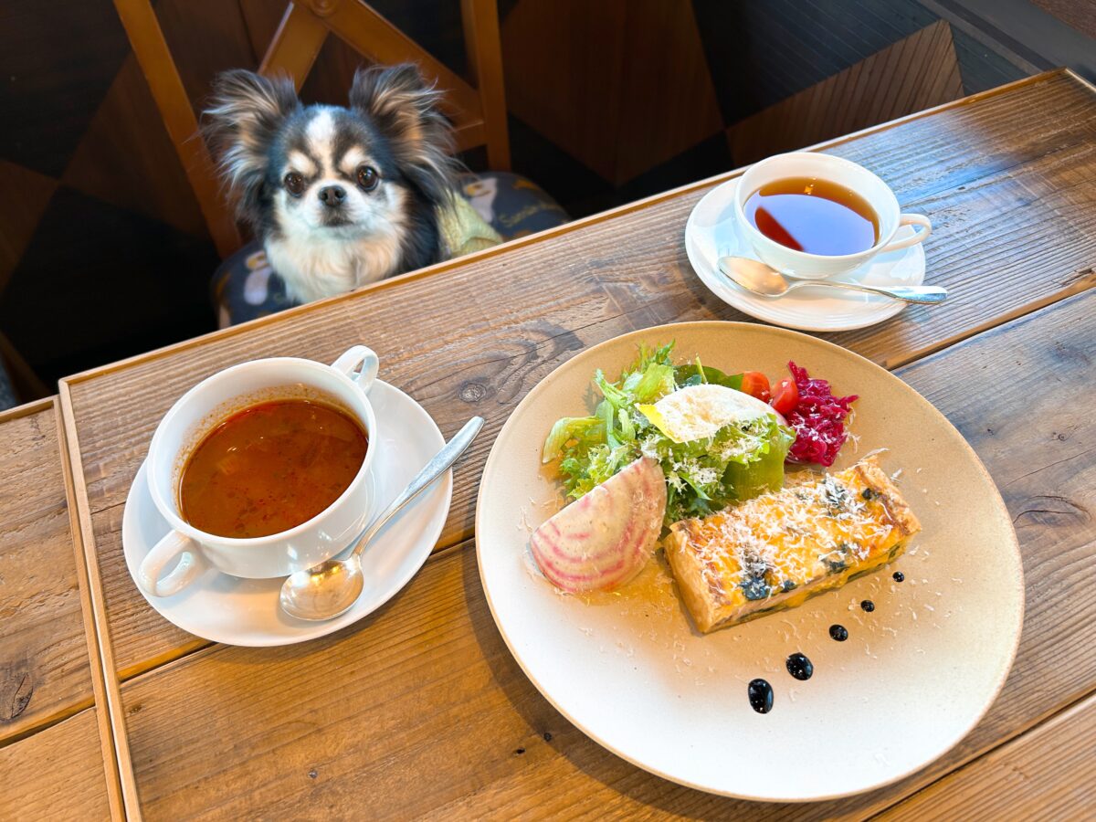 サロン・ド・テ ロザージュ